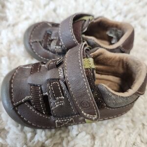 Brown Stride Rite Toddler Shoes Size 5